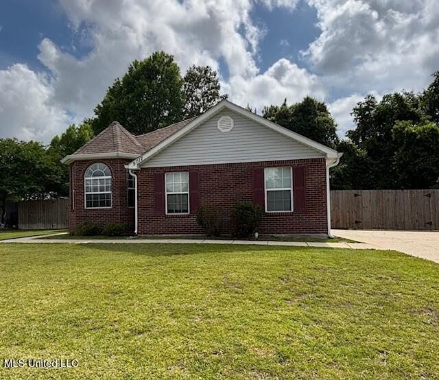 9012 Marguerite Drive, Ocean Springs, Mississippi image 1