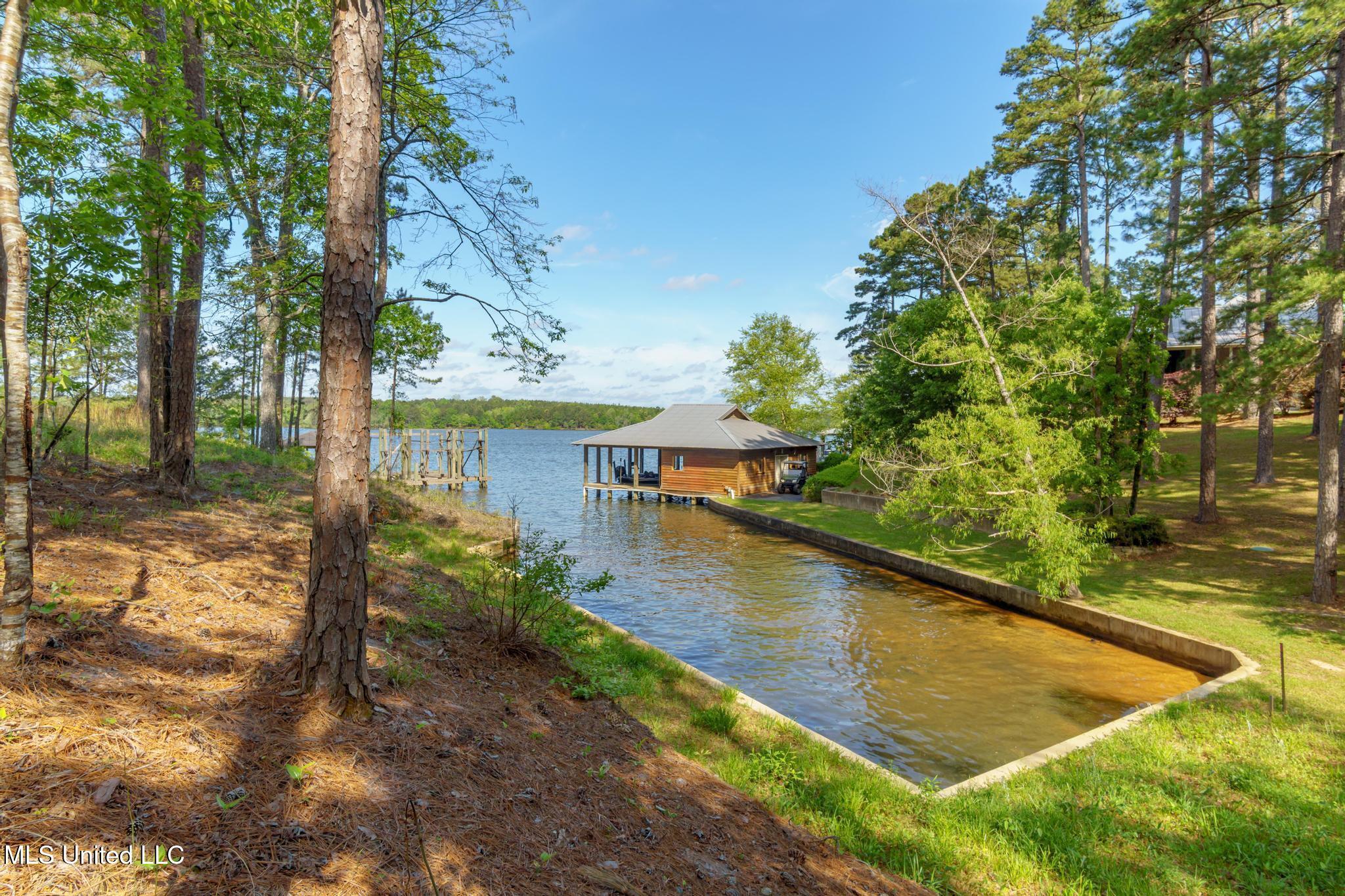 34 Bent Pebble Point, Lumberton, Mississippi image 2