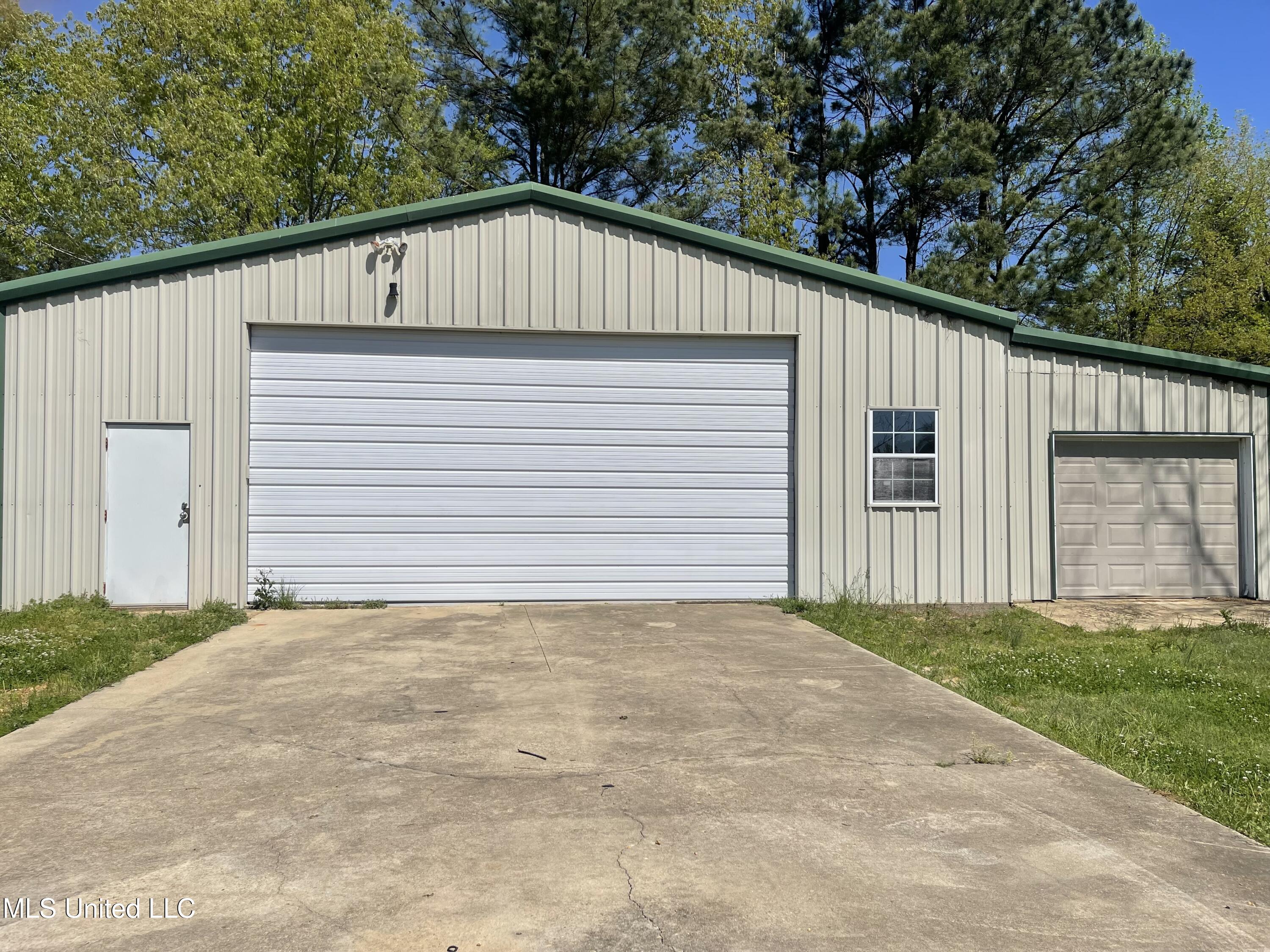 53 South Crockett Road, Senatobia, Mississippi image 3