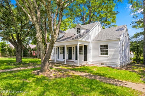 Homes For Sale - 1224 E Fortification Street<br/> Hinds County, Jackson, MS 39202