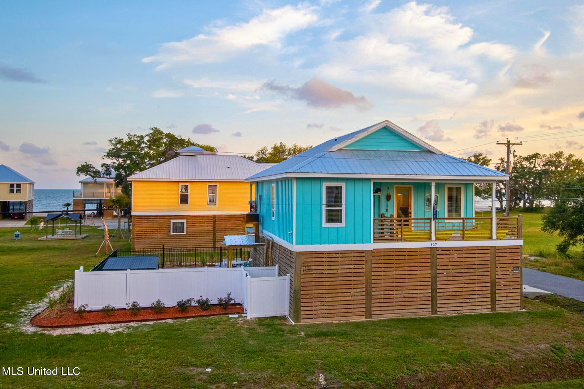 127 17th Street, Gulfport, Mississippi image 1