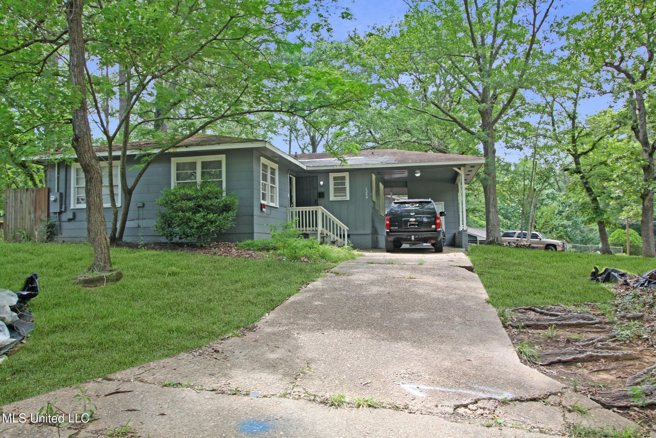 1249 Marydale Drive Drive, Jackson, Mississippi image 2