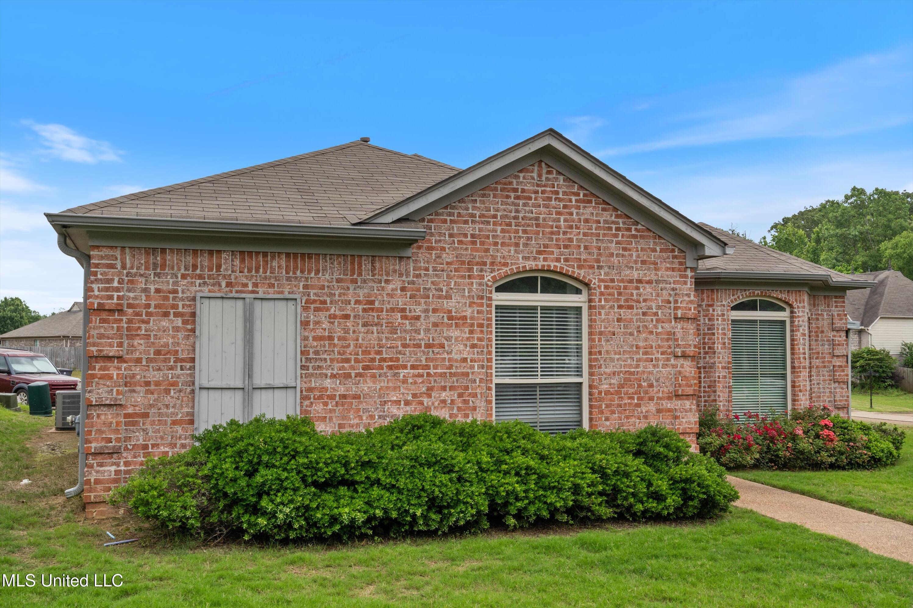 3140 Magnolia Drive, Hernando, Mississippi image 2