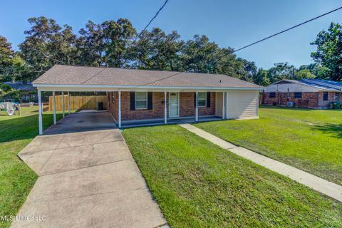 Single Family Residence in Gulfport MS 2202 North Street.jpg