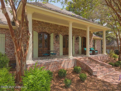 Homes For Sale - 255 Forest Lake Drive<br/> Madison County, Madison, MS 39110