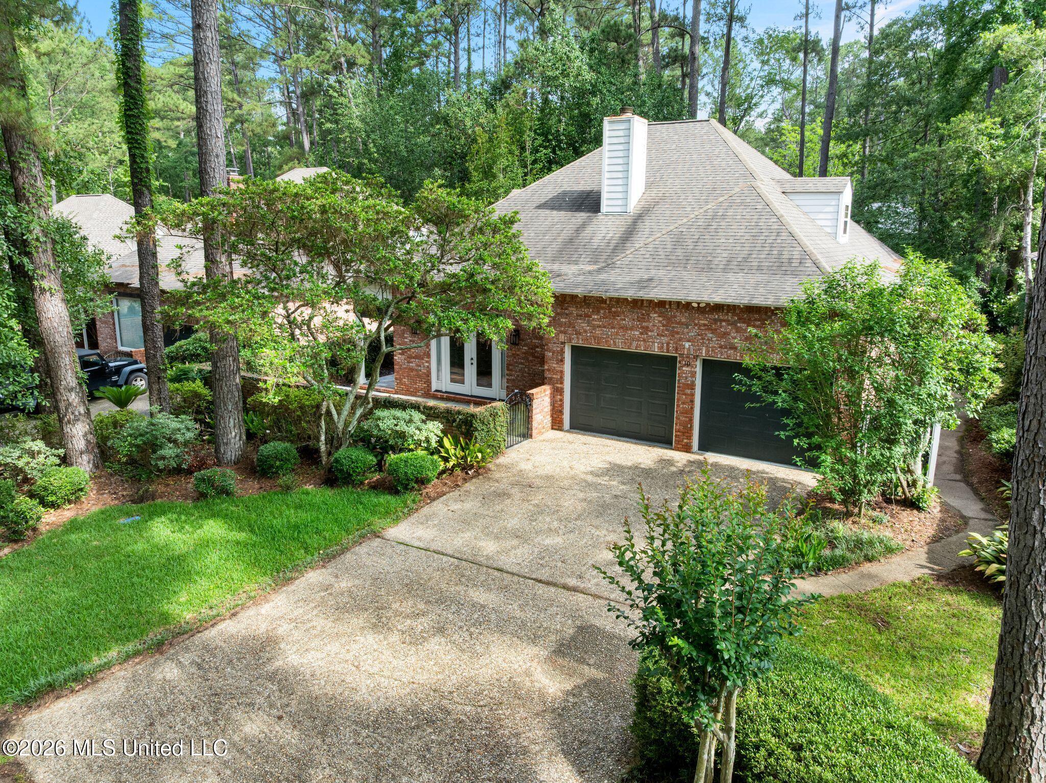 10 Moss Point Road
