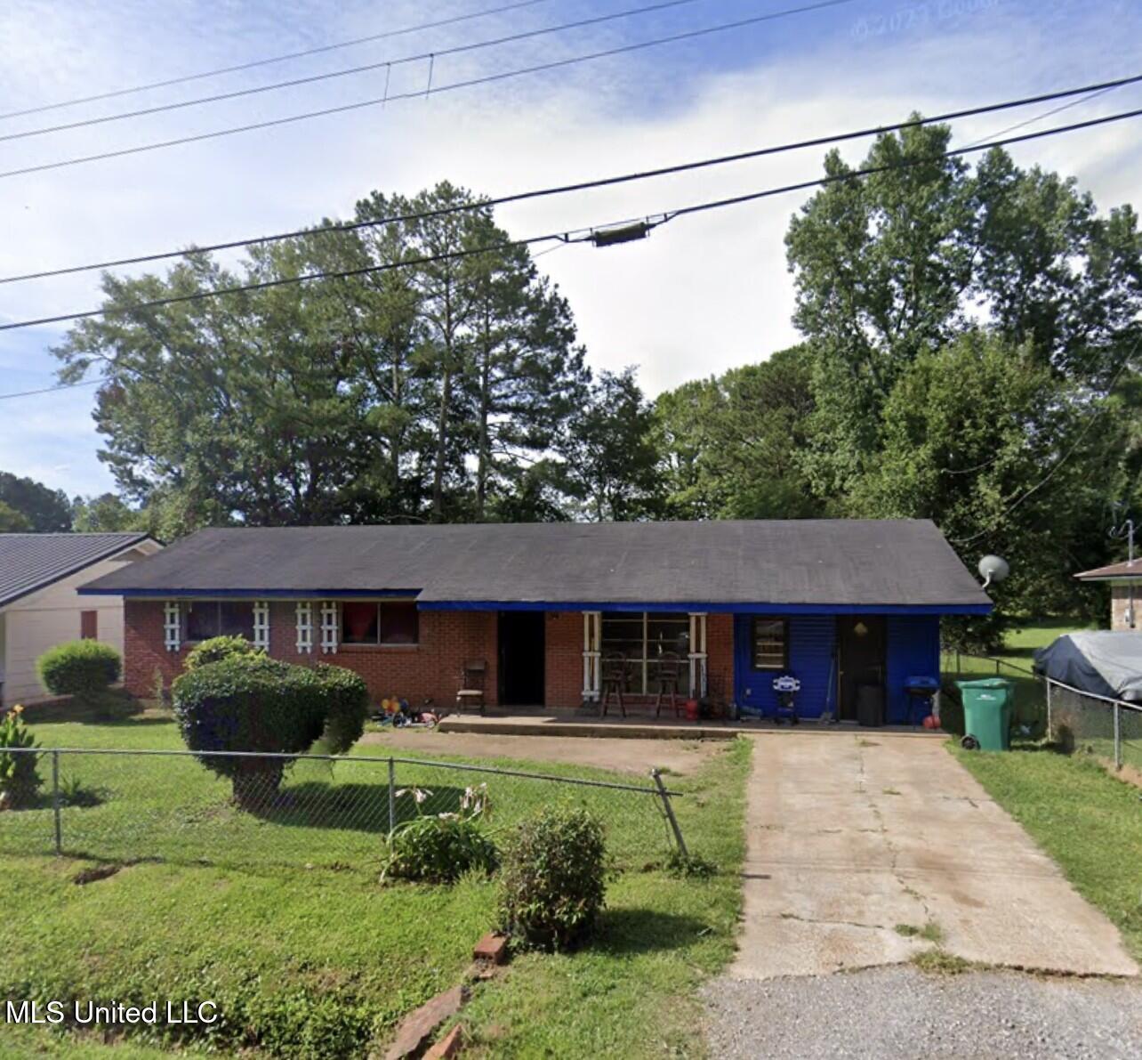 803 Cotten Boulevard, Carthage, Mississippi image 1