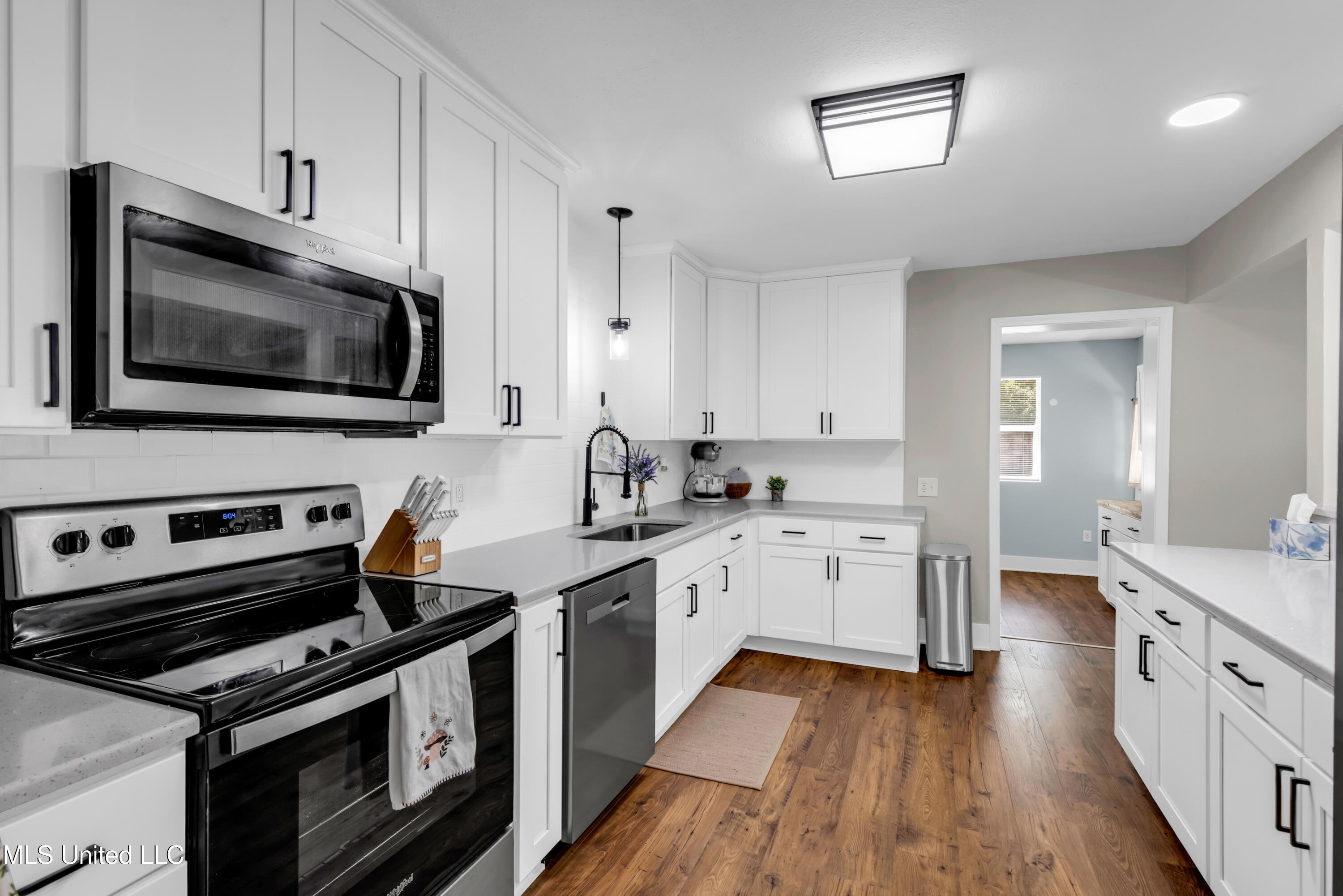 708 Augustine Drive, Gulfport, Mississippi image 12