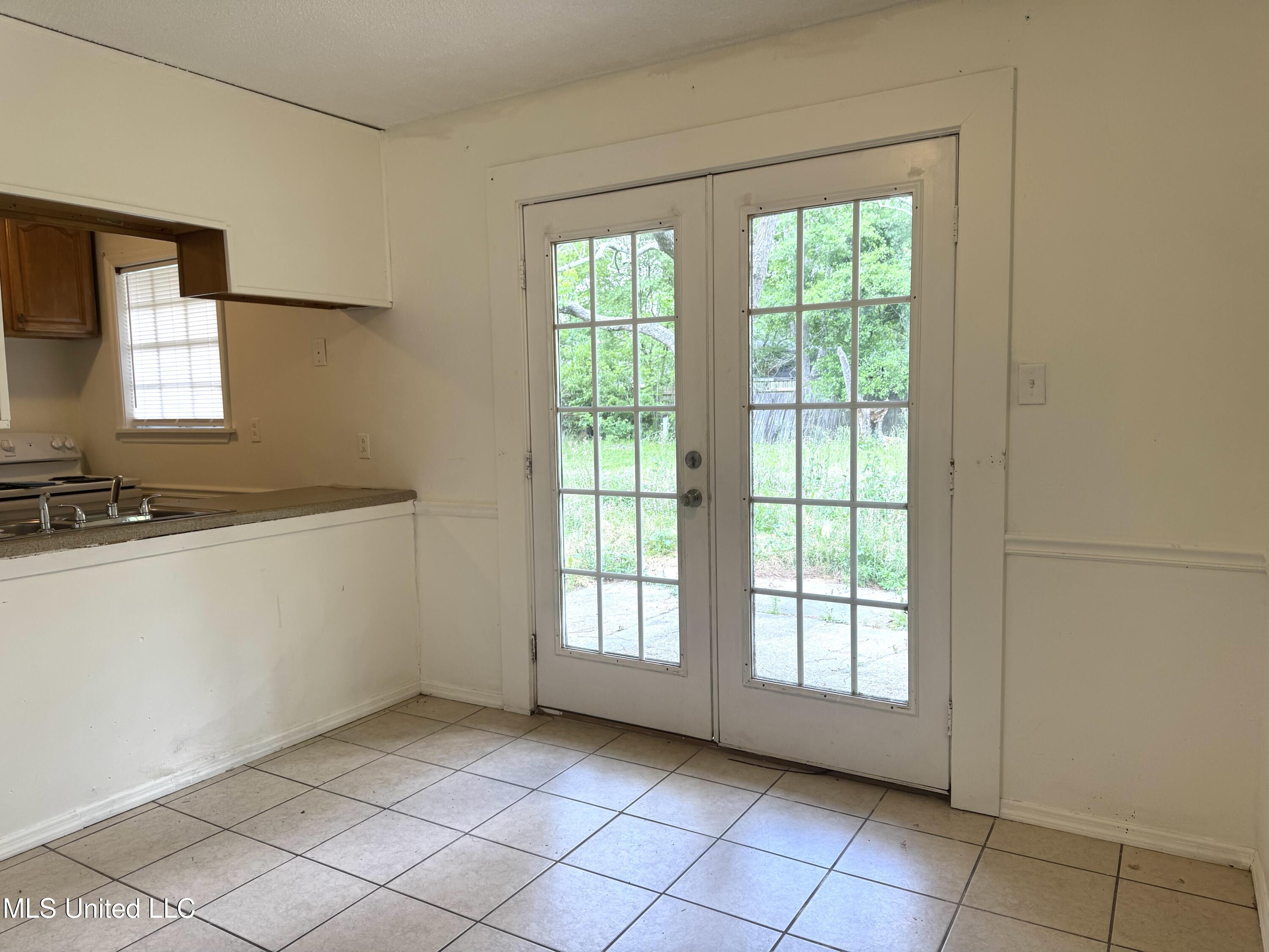 4607 Seminole Avenue, Pascagoula, Mississippi image 5