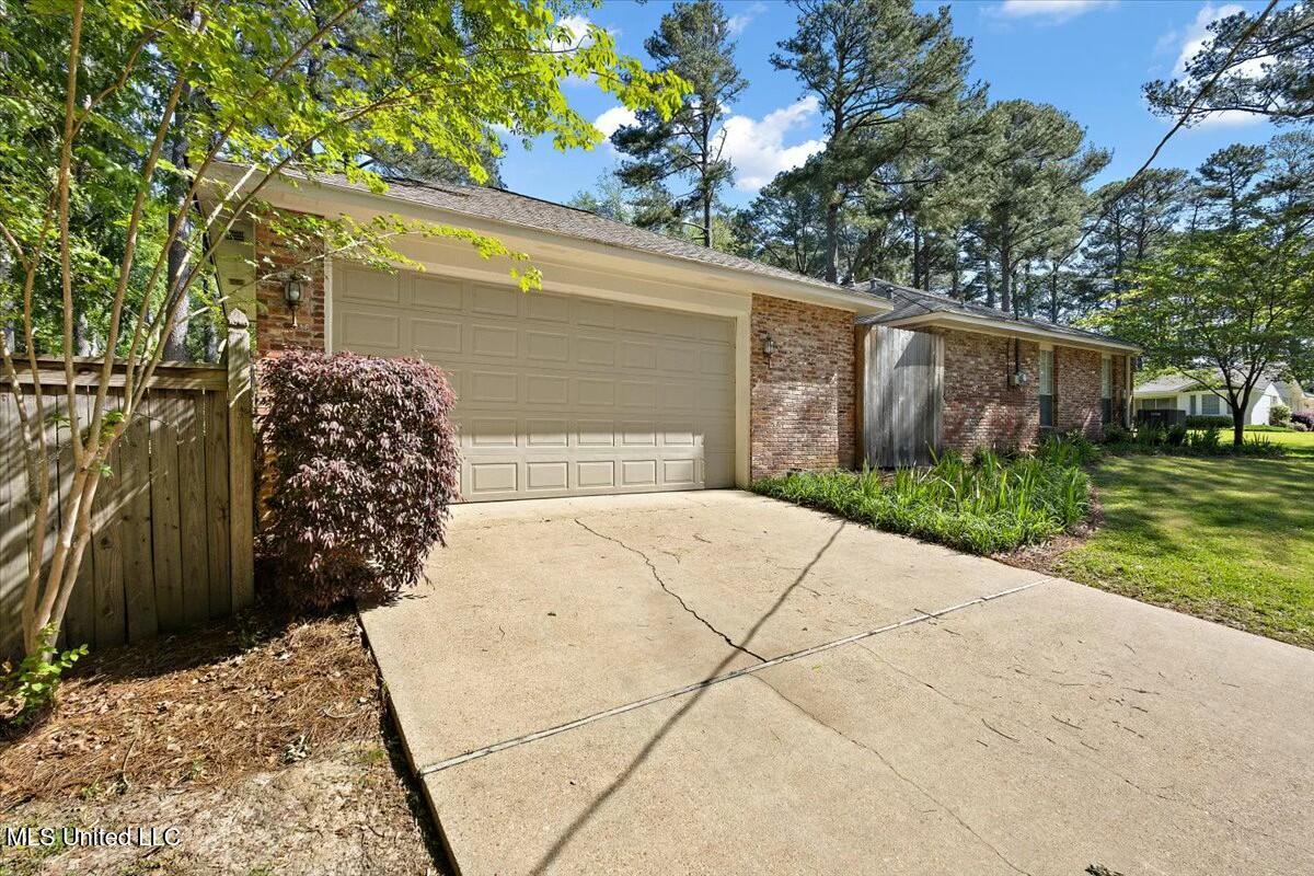 5305 Balmoral Drive, Jackson, Mississippi image 38