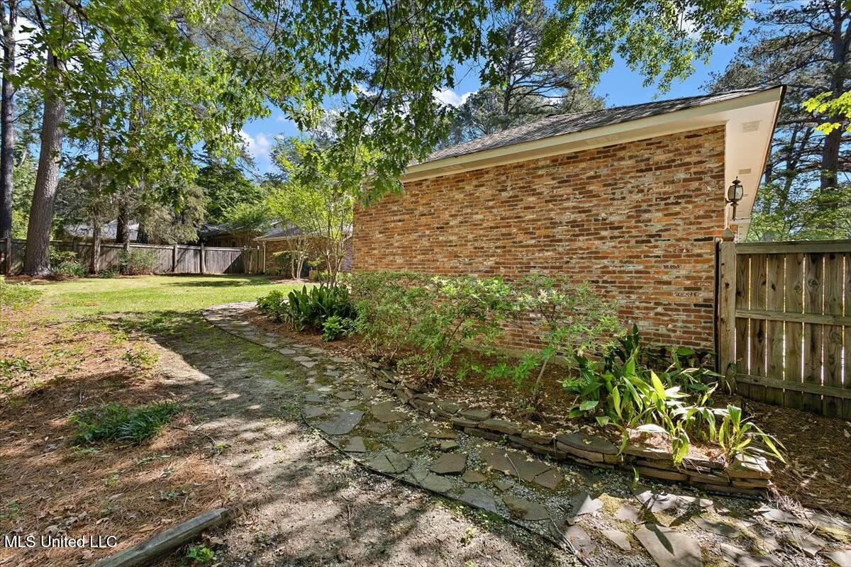 5305 Balmoral Drive, Jackson, Mississippi image 37