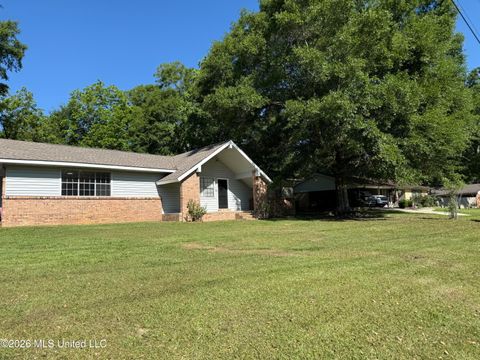 Homes For Sale - 404 S Dorothy Street<br/> Wiggins, MS 39577