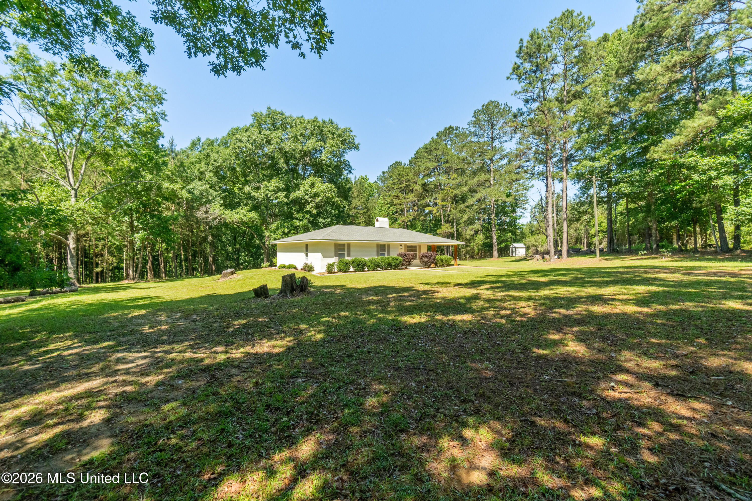 7122 Summit Holmesville Road