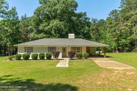 Homes For Sale - 7122 Summit Holmesville Road<br/> McComb, MS 39648