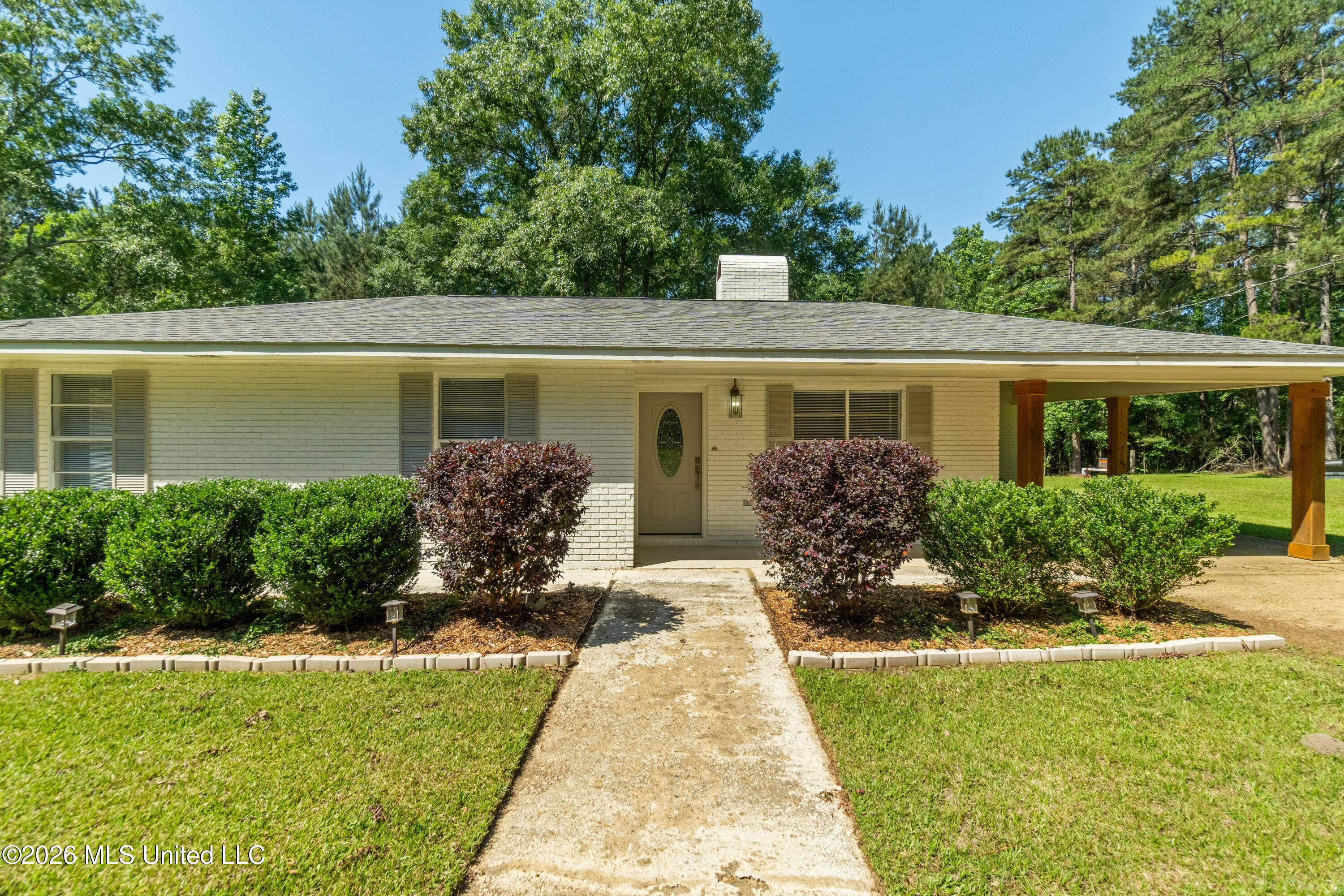 7122 Summit Holmesville Road