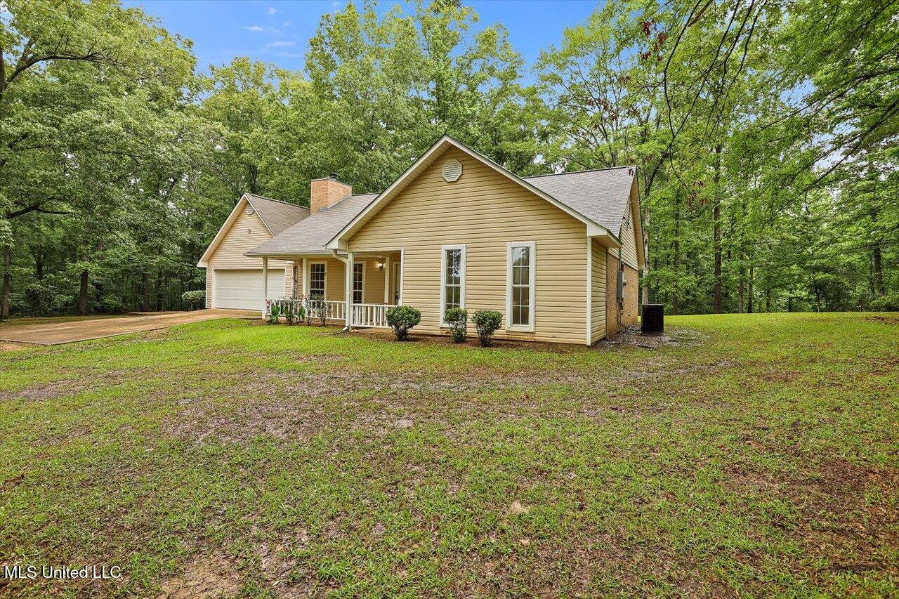 1554 Orchard Wood Road, Terry, Mississippi image 2