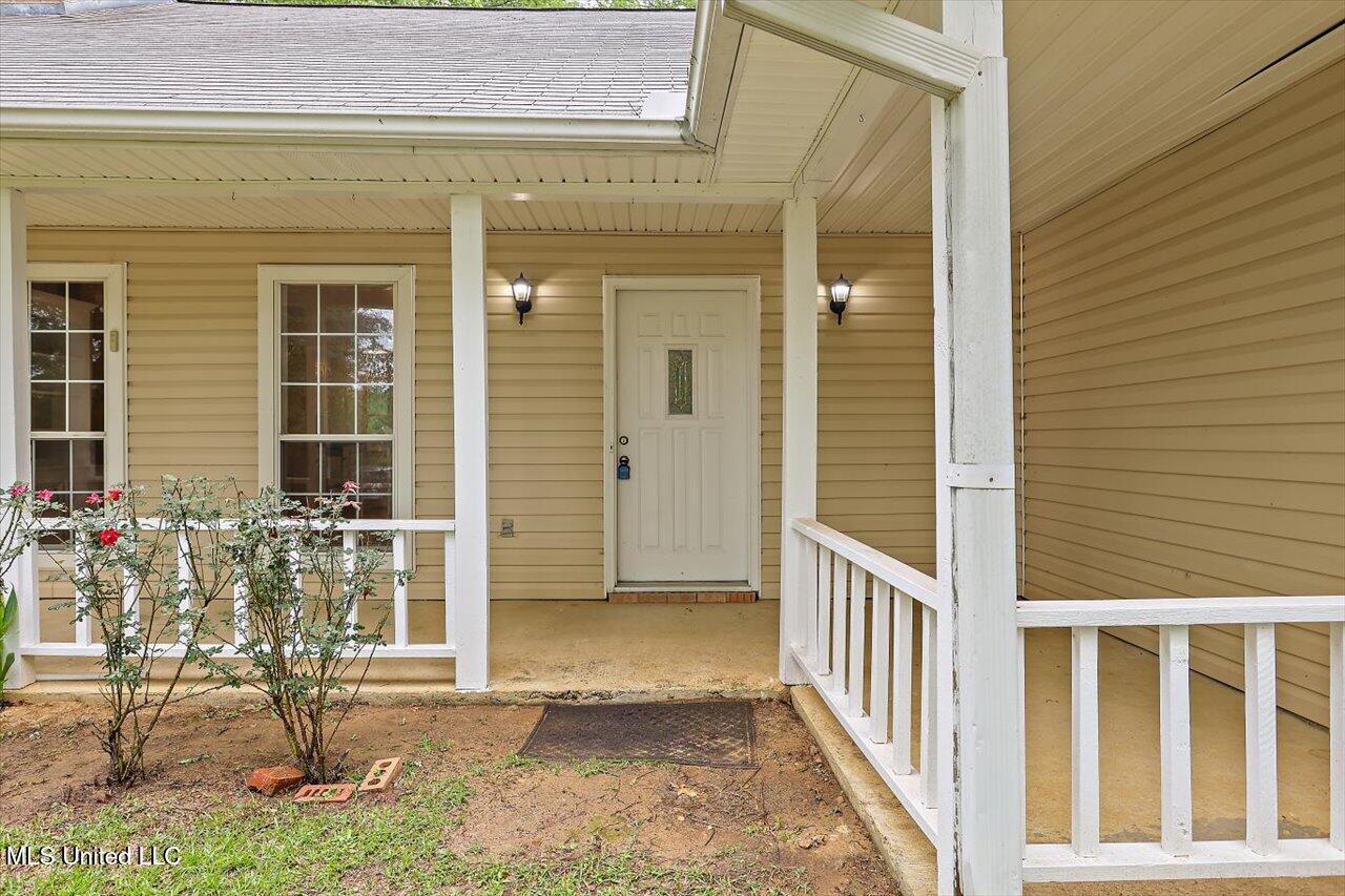 1554 Orchard Wood Road, Terry, Mississippi image 5