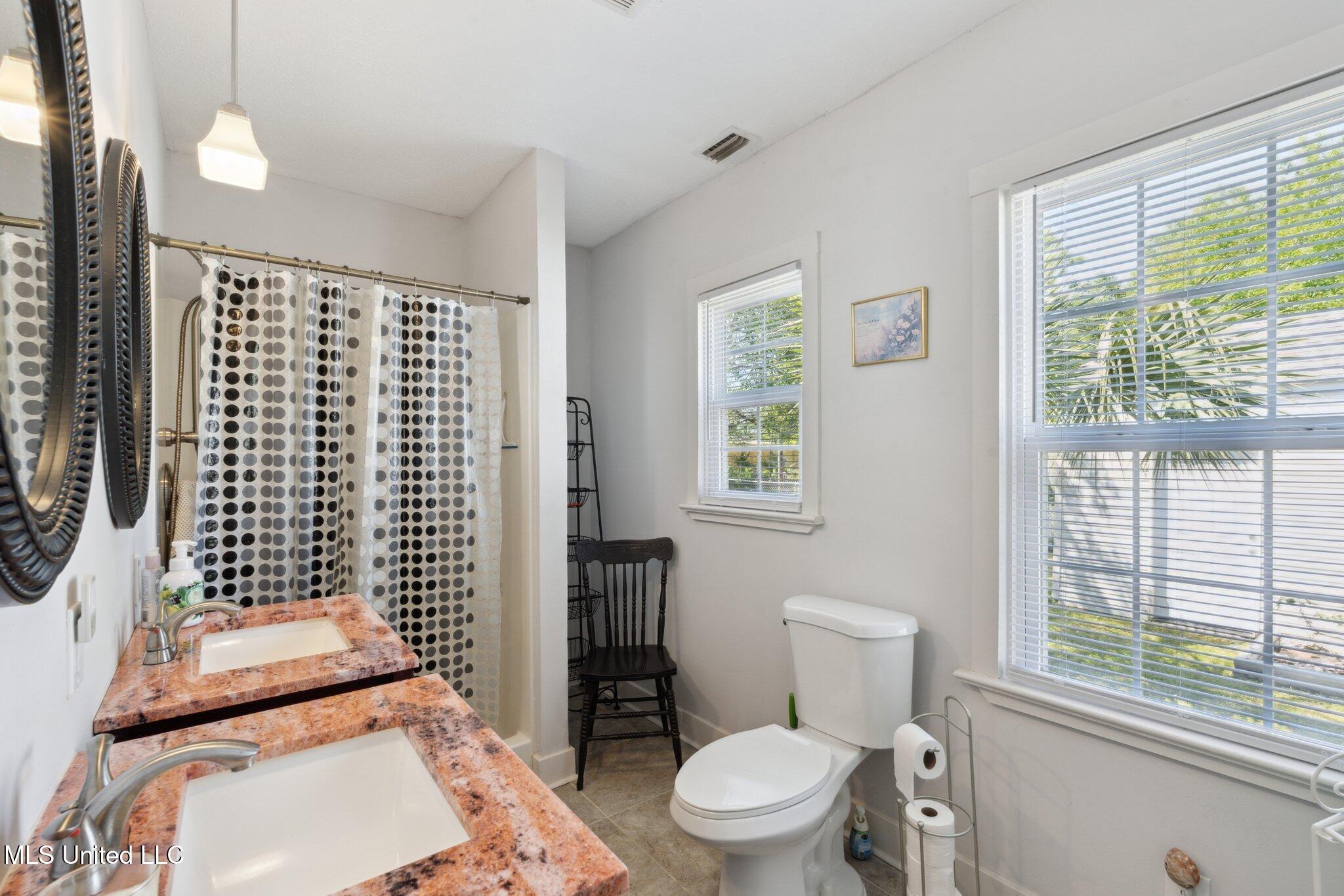 1460 Miller Street, Biloxi, Mississippi image 12