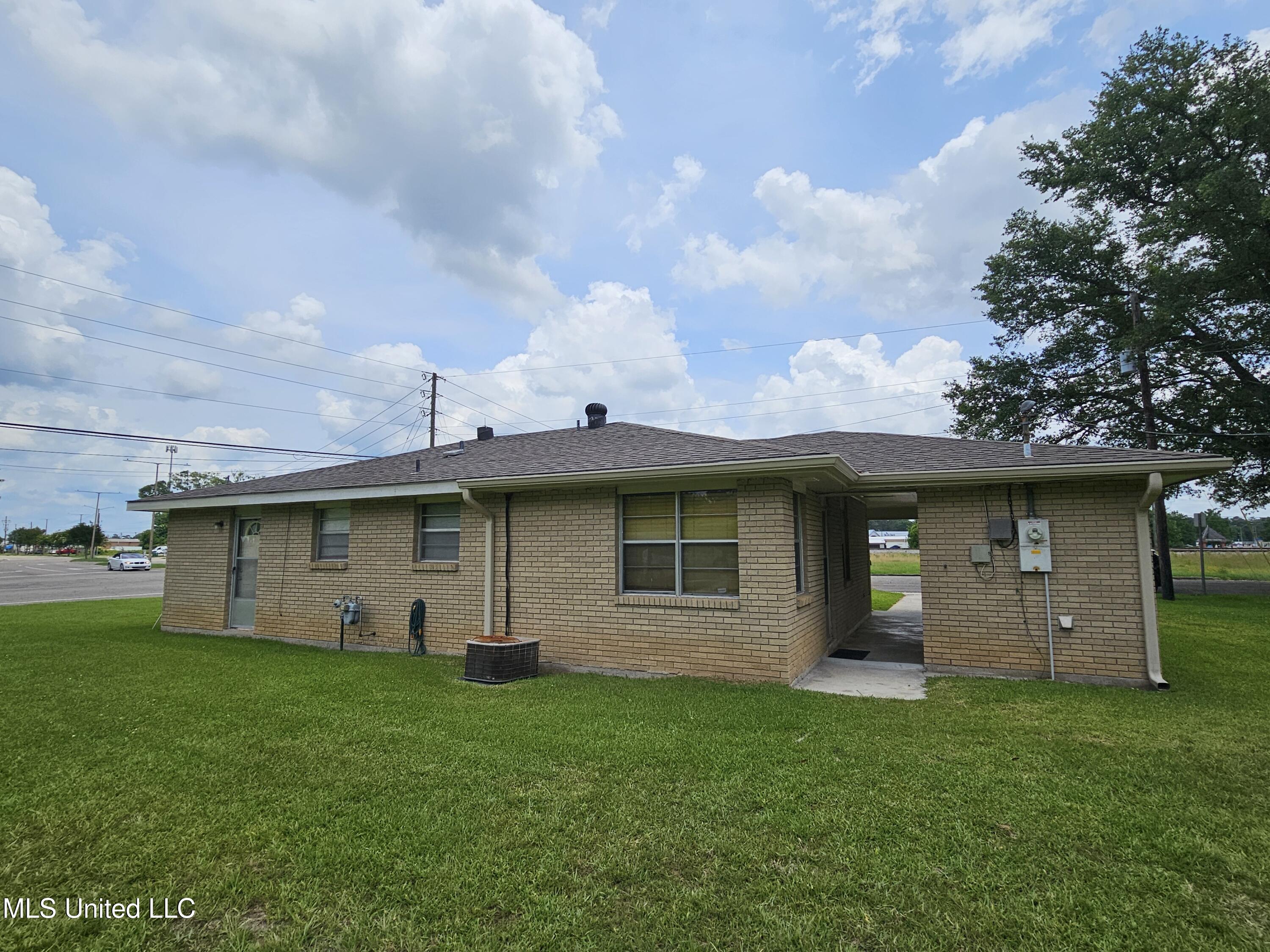 800 S Main Street, Picayune, Mississippi image 16