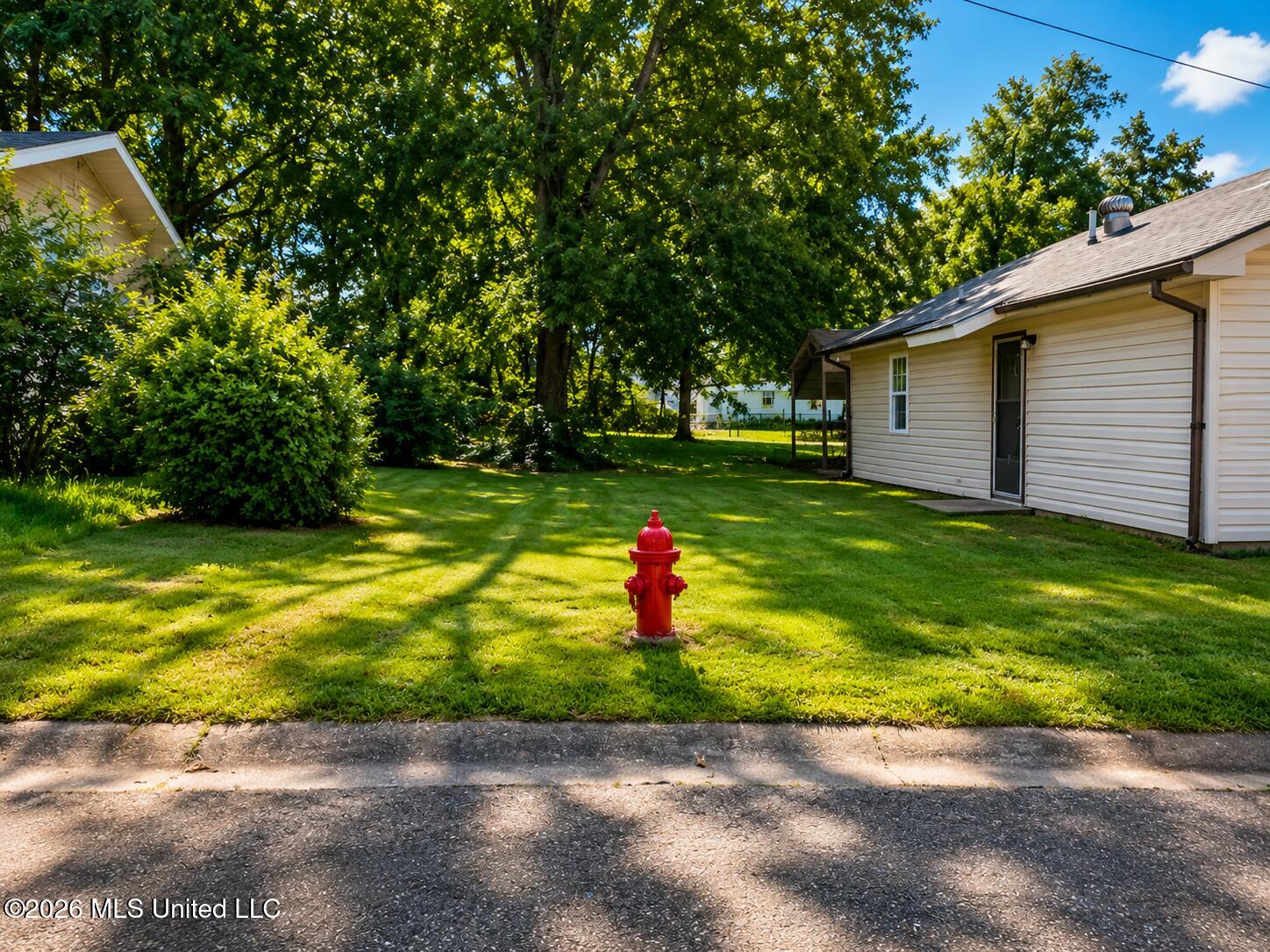 618 Campbell Street - Photo 2