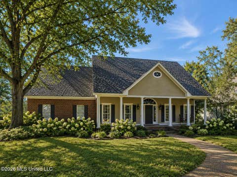 Homes For Sale - 1425 Fontaine Drive<br/> Jackson, MS 39211