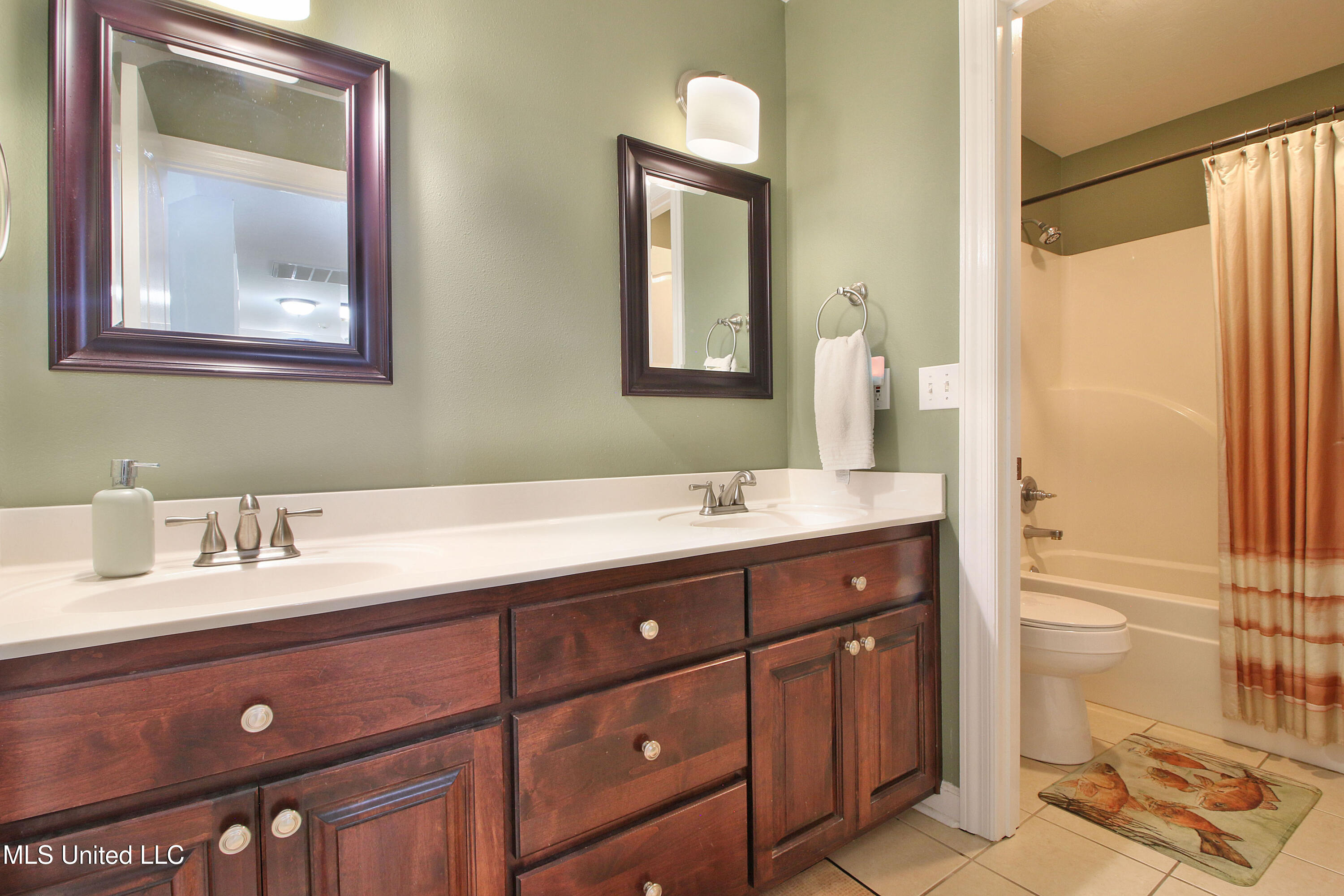 2528 Faulkner Court, Ocean Springs, Mississippi image 24