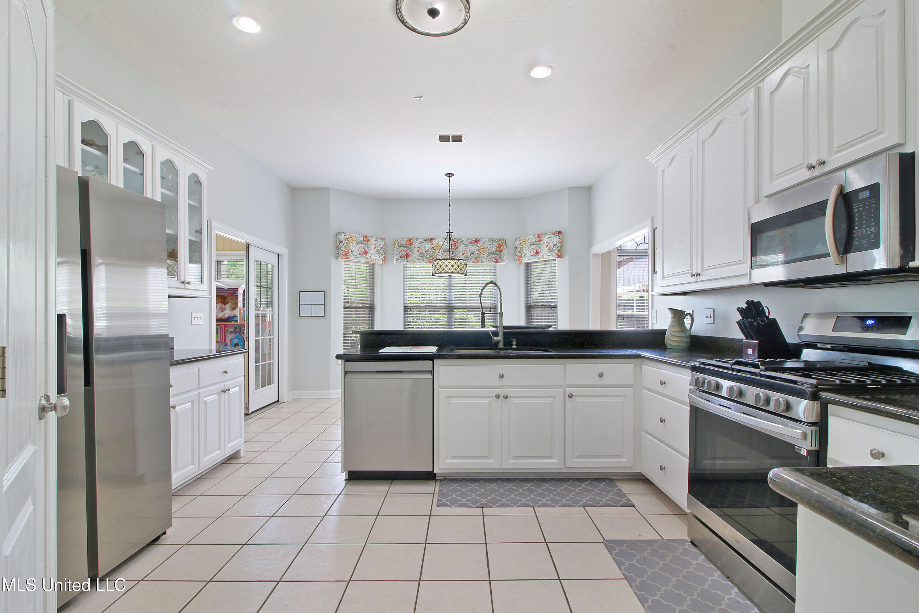 2528 Faulkner Court, Ocean Springs, Mississippi image 11