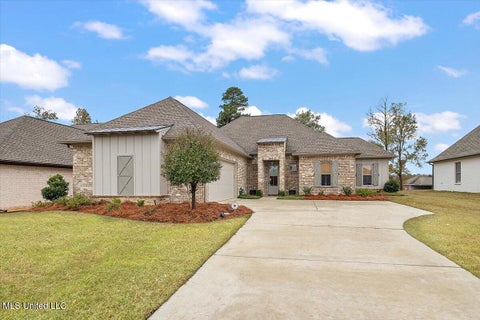 Homes For Sale - 445 Brazos Drive<br/> Brandon, MS 39047