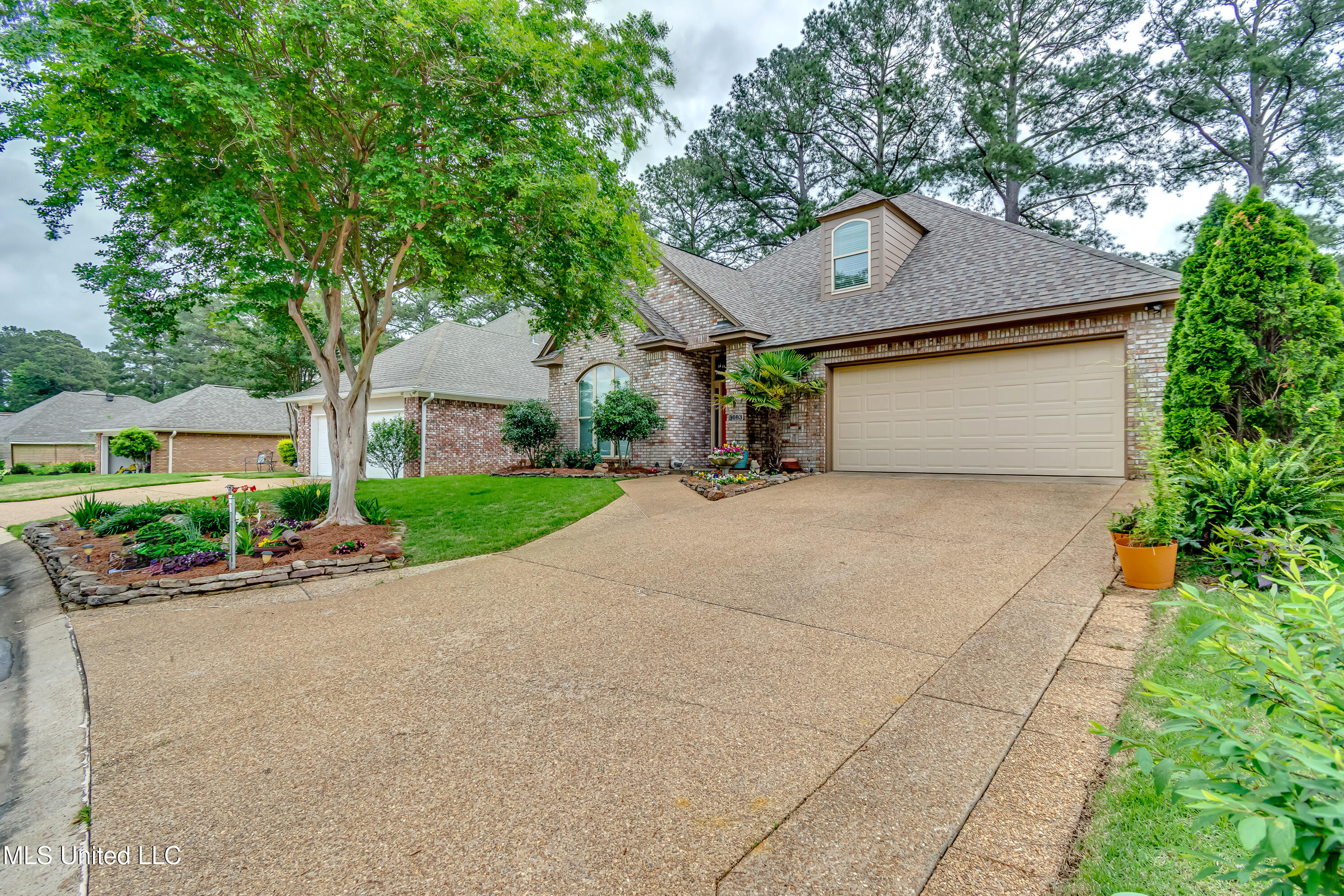 3083 E Fairway Drive, Brandon, Mississippi image 5