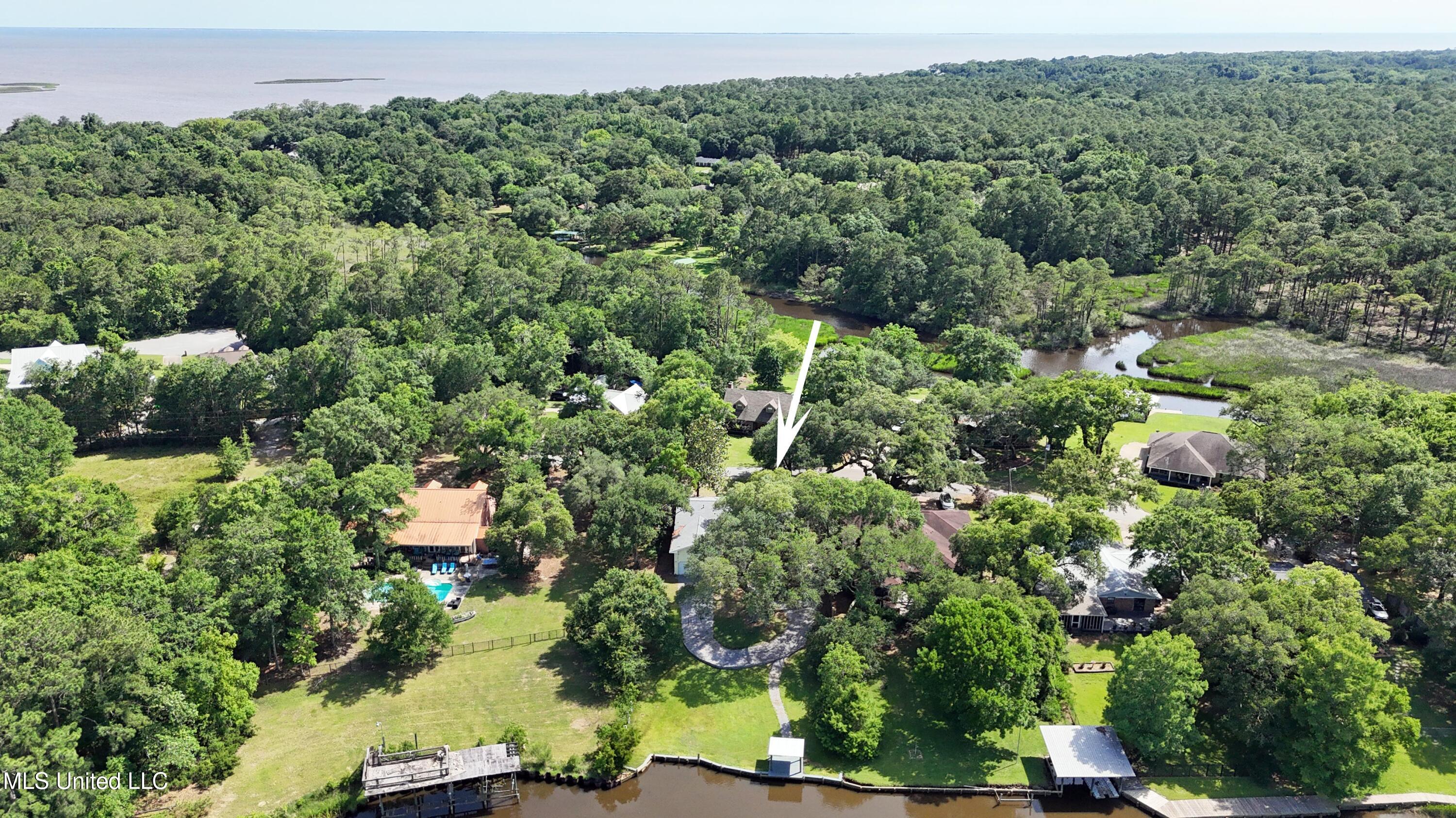 2508 Orrell Drive, Gautier, Mississippi image 31