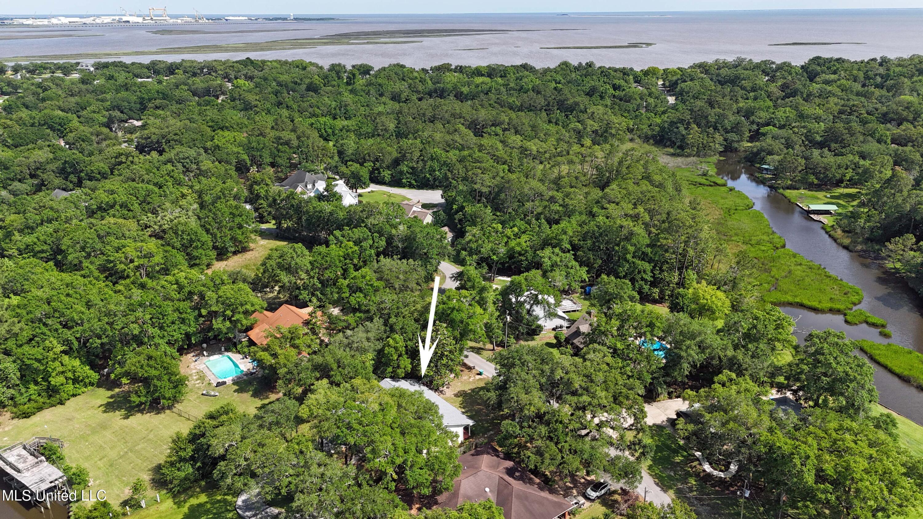 2508 Orrell Drive, Gautier, Mississippi image 32
