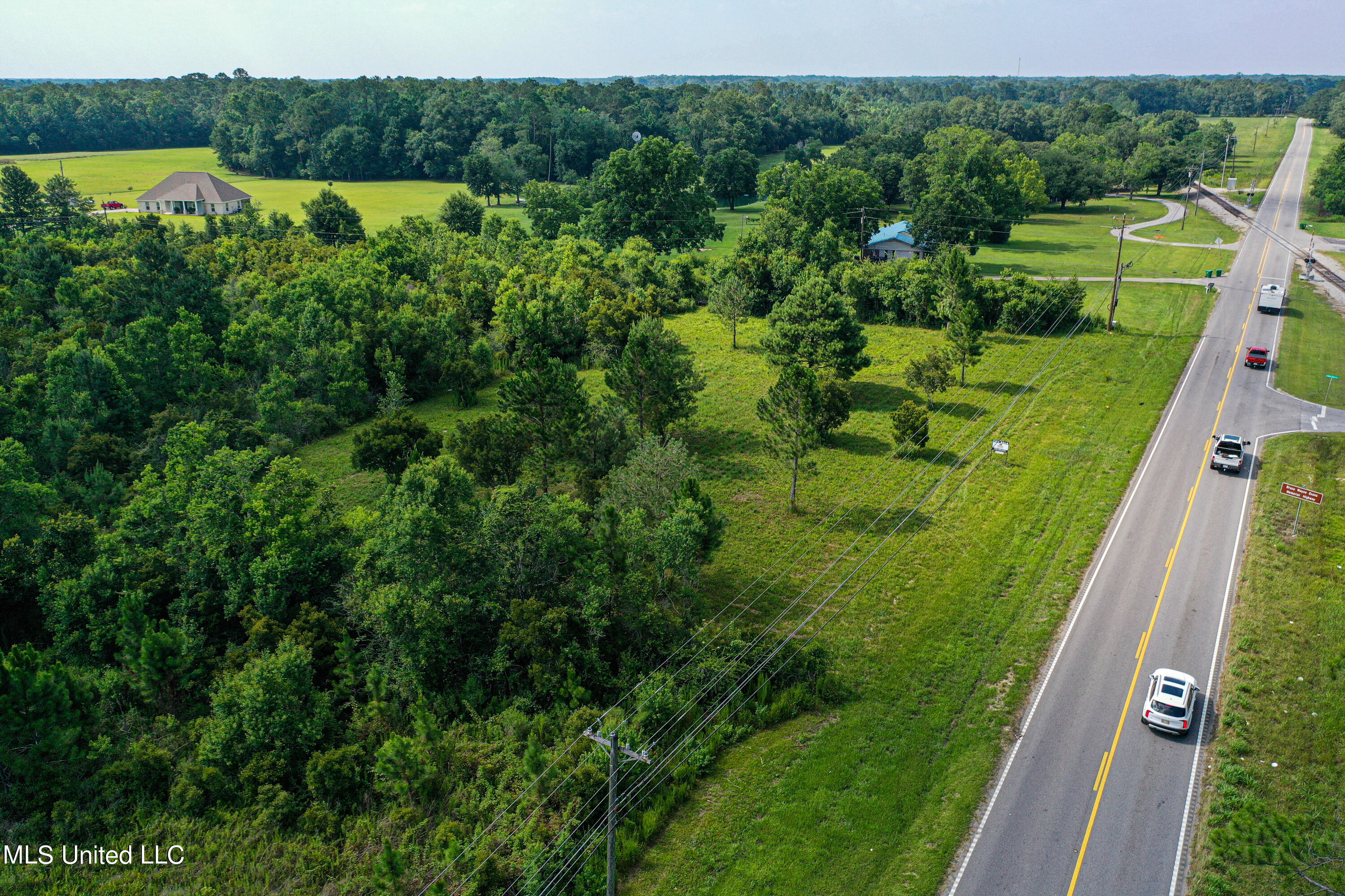 Highway 613, Moss Point, Mississippi image 16