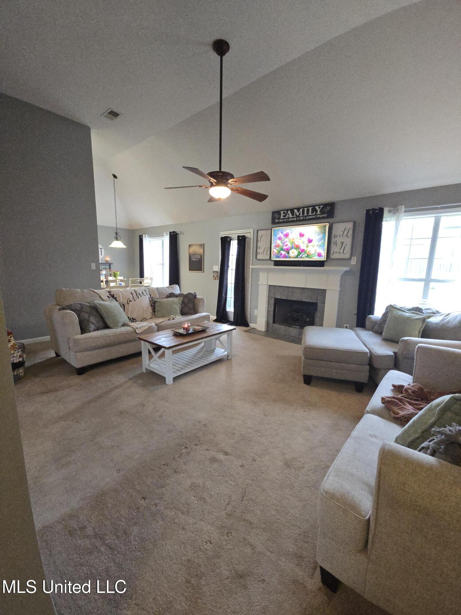 10708 Wyckford Drive Drive, Olive Branch, Mississippi image 6