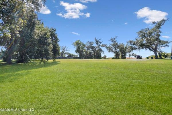 221 PALMETTO LN, GULFPORT, MS 39507 - Image 725dacede5dea2aec5672e9c802b9e6a/3391824973