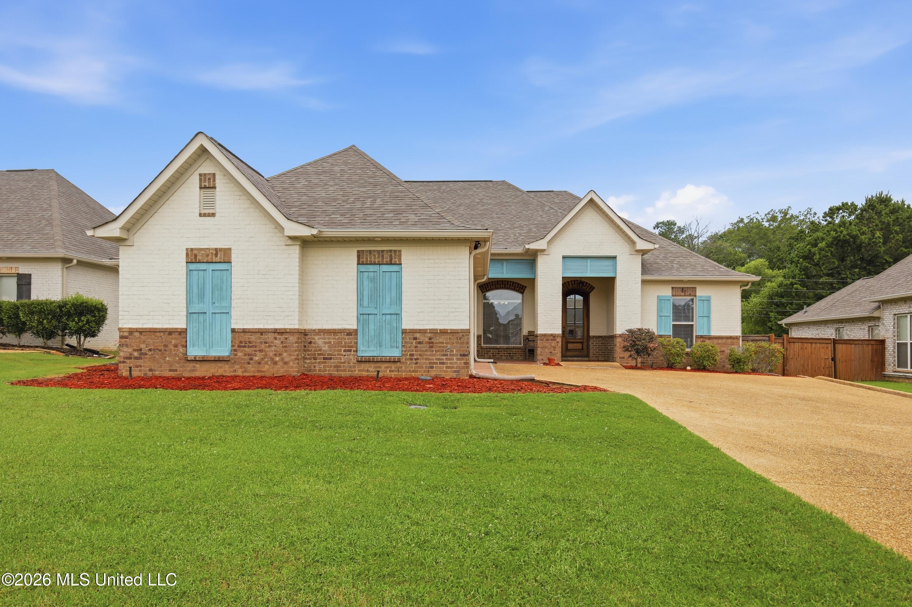 403 W Cowan Creek Cove - Photo 2