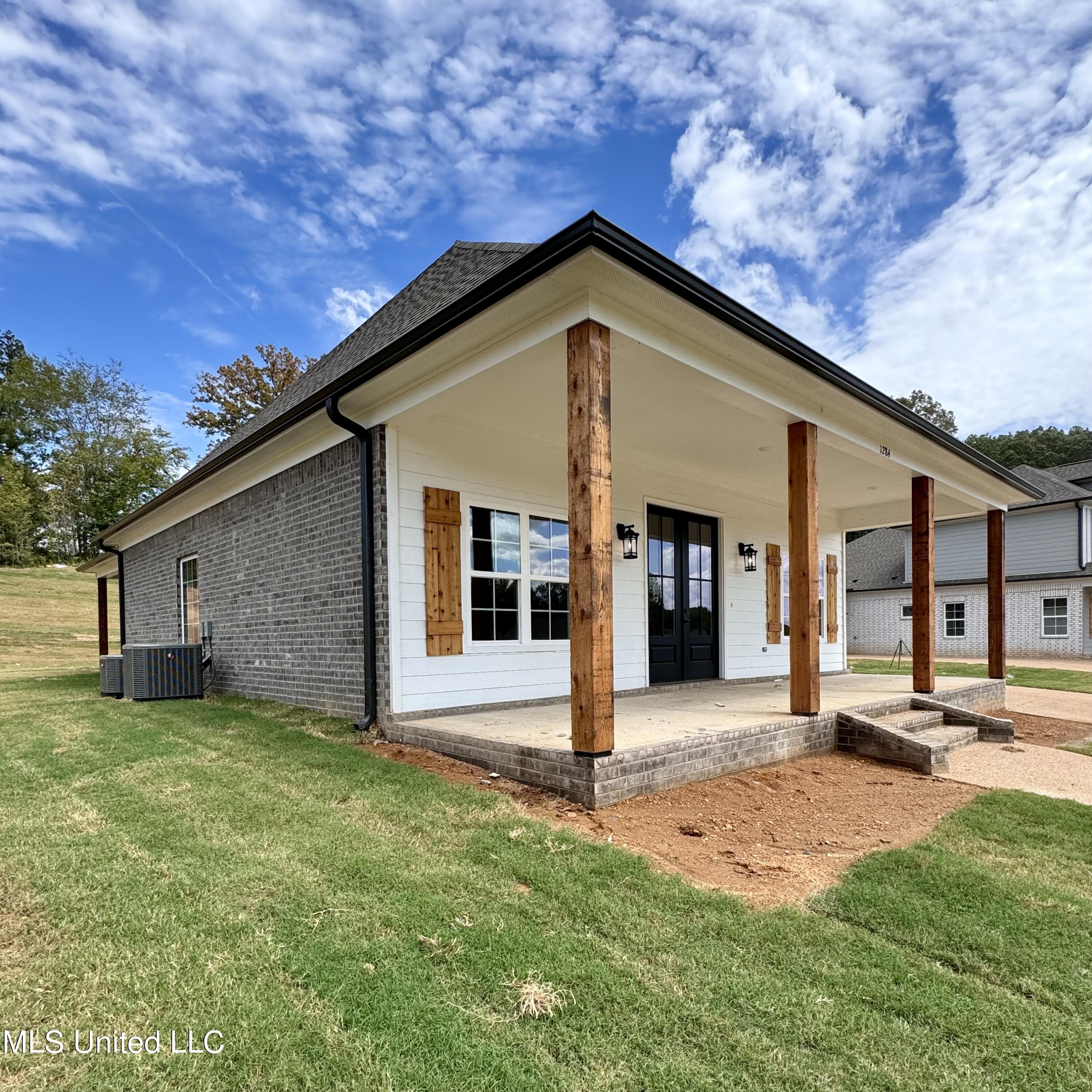 1284 Creekside Lane, Hernando, Mississippi image 6