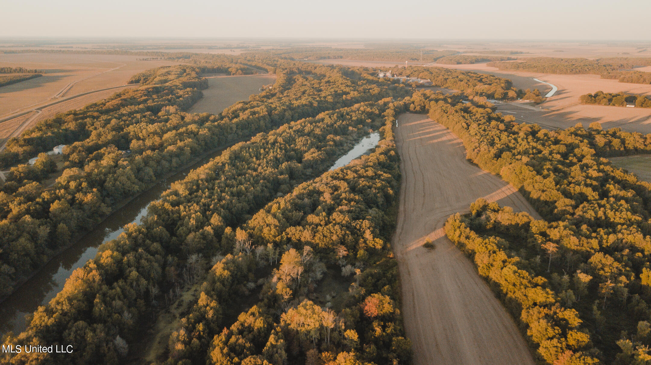 County Road 550, Minter City, Mississippi image 1