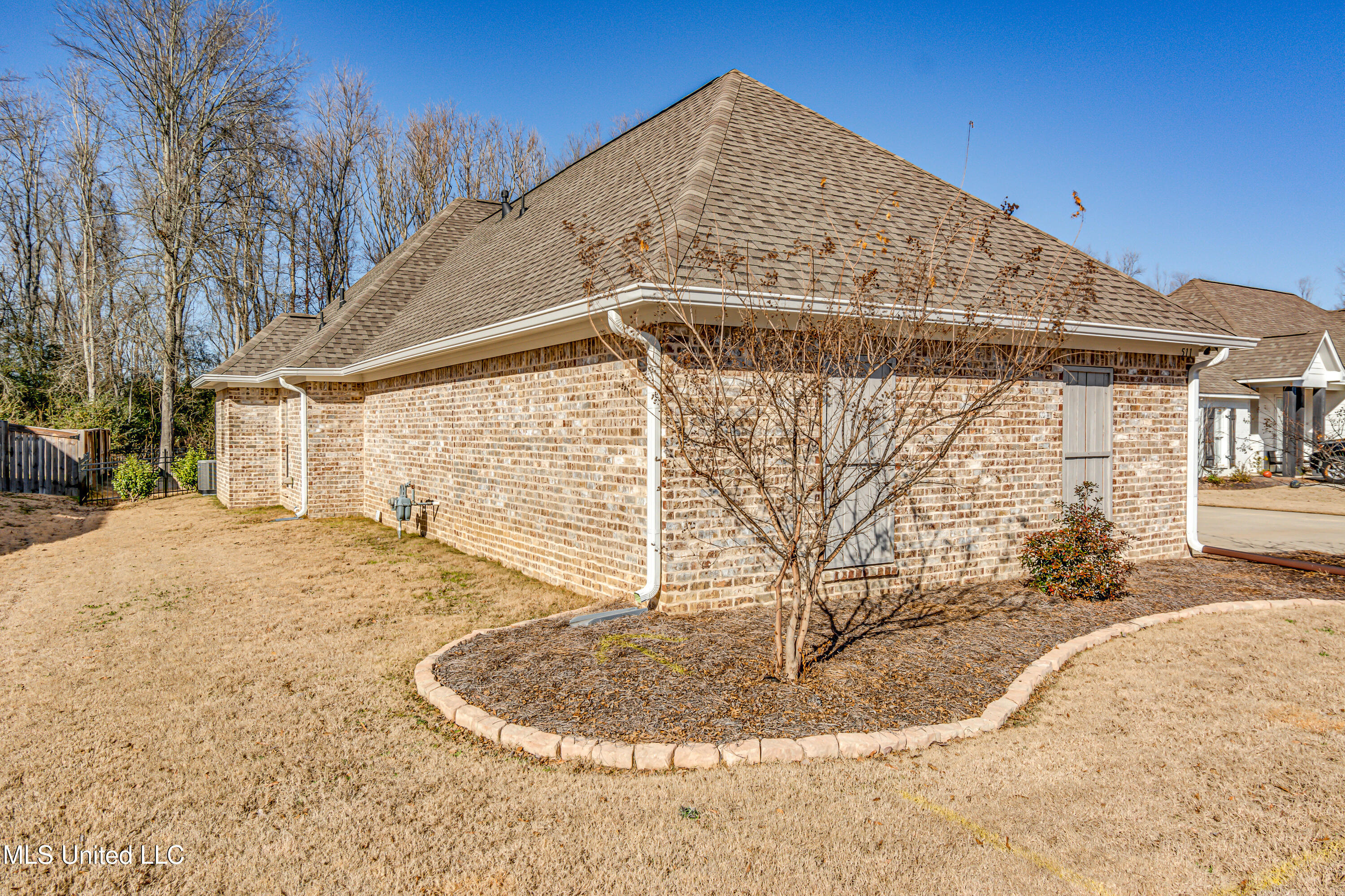 511 Crestmoor Drive, Canton, Mississippi image 5