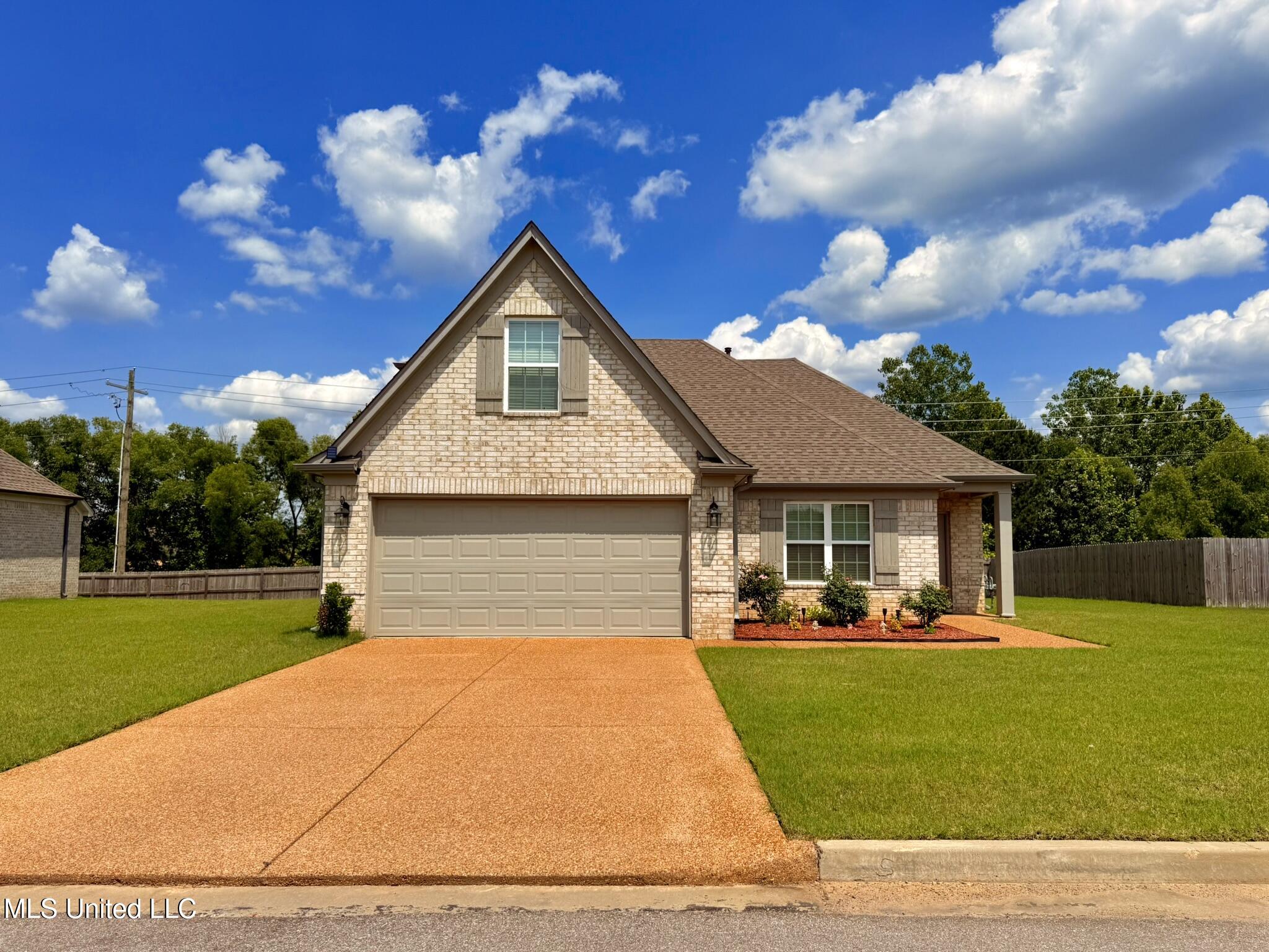 3020 Makenlee Street, Southaven, Mississippi image 1