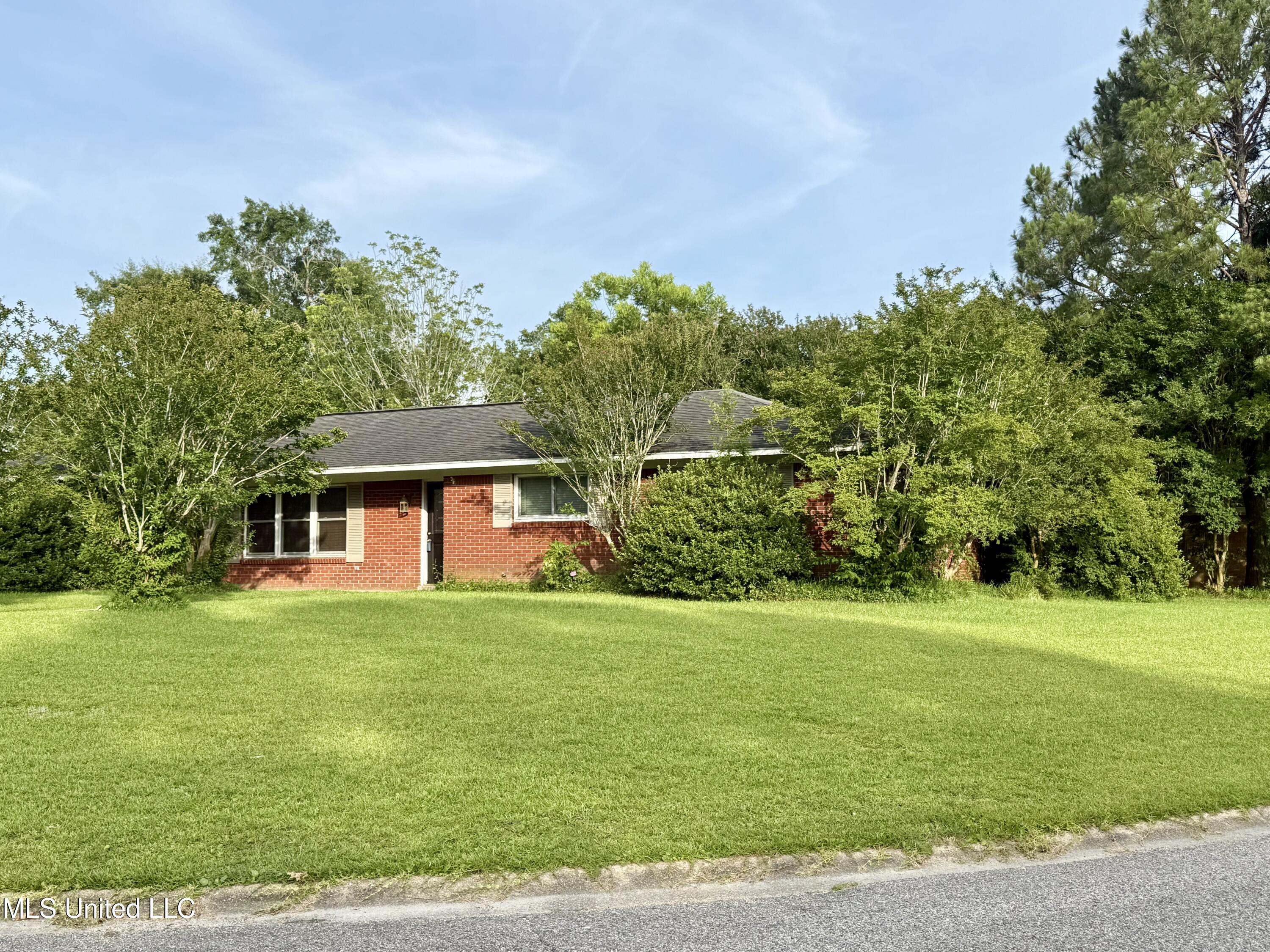 15449 Mimosa Drive, Gulfport, Mississippi image 4