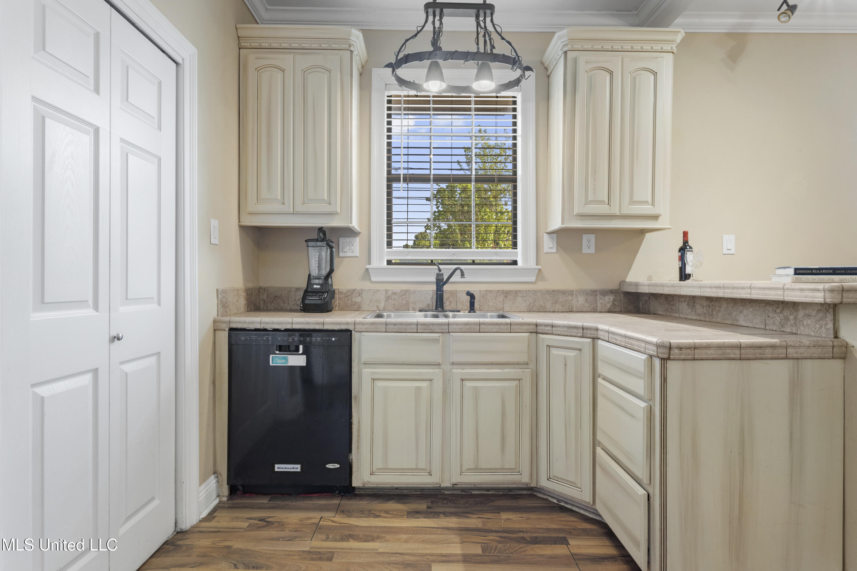 183 Lee Street, Biloxi, Mississippi image 5