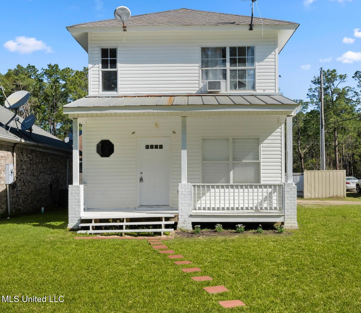 6154 E Quitman Street, Bay Saint Louis, Mississippi image 1