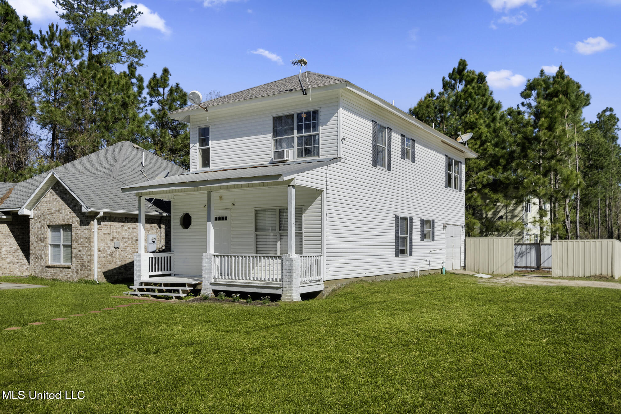 6154 E Quitman Street, Bay Saint Louis, Mississippi image 2