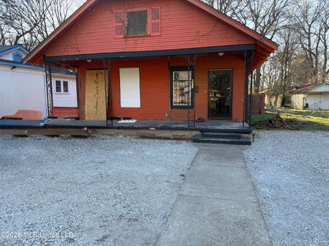 Homes For Sale - 427 S Eureka Street<br/> Washington County, Greenville, MS 38701