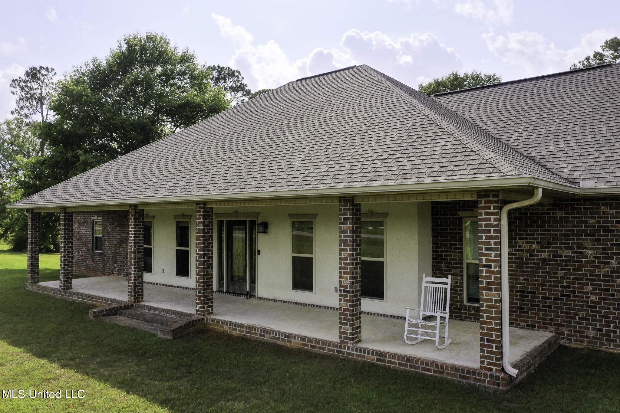 8185 Ridgewood Drive, Kiln, Mississippi image 2