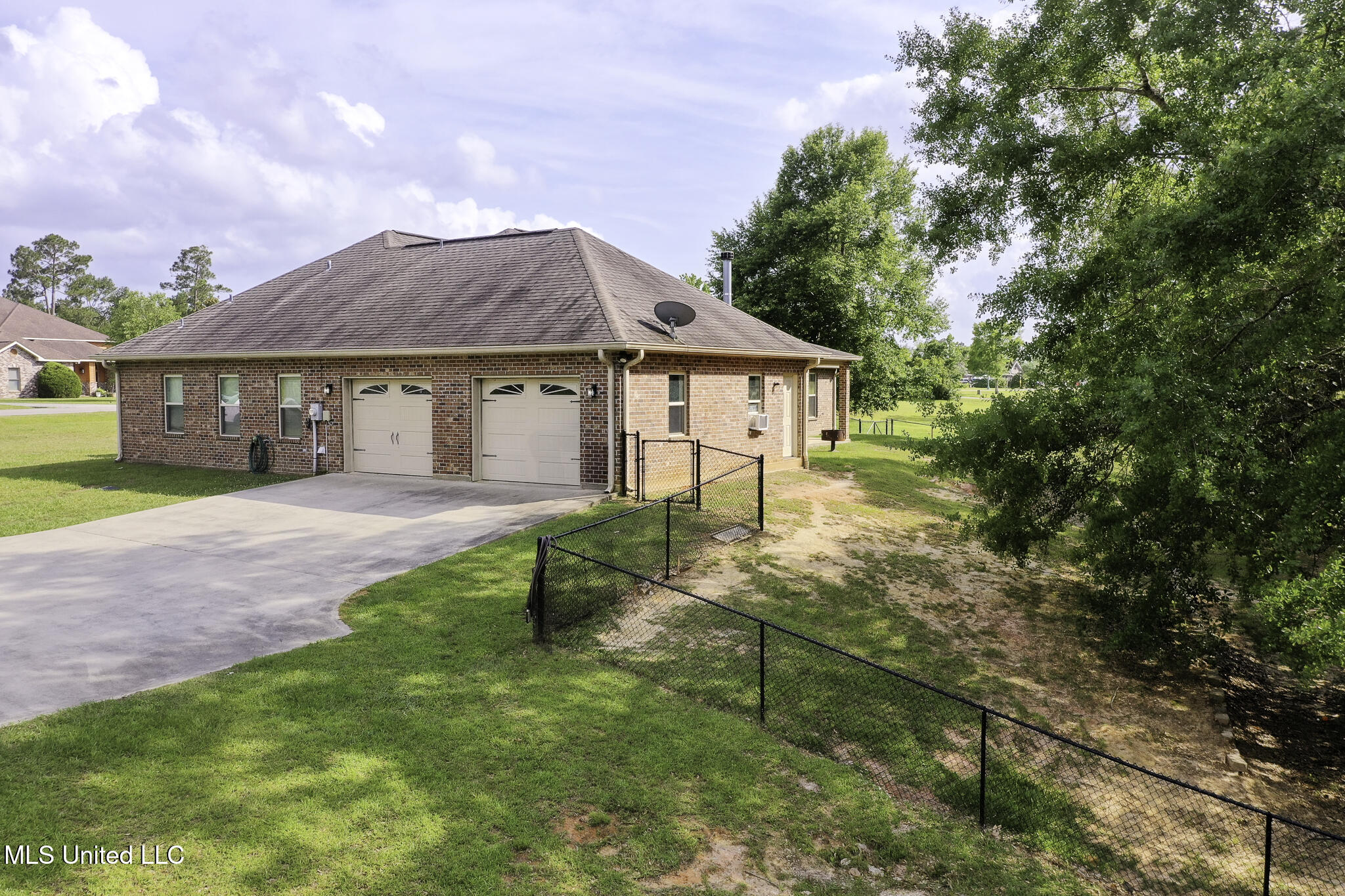 8185 Ridgewood Drive, Kiln, Mississippi image 38