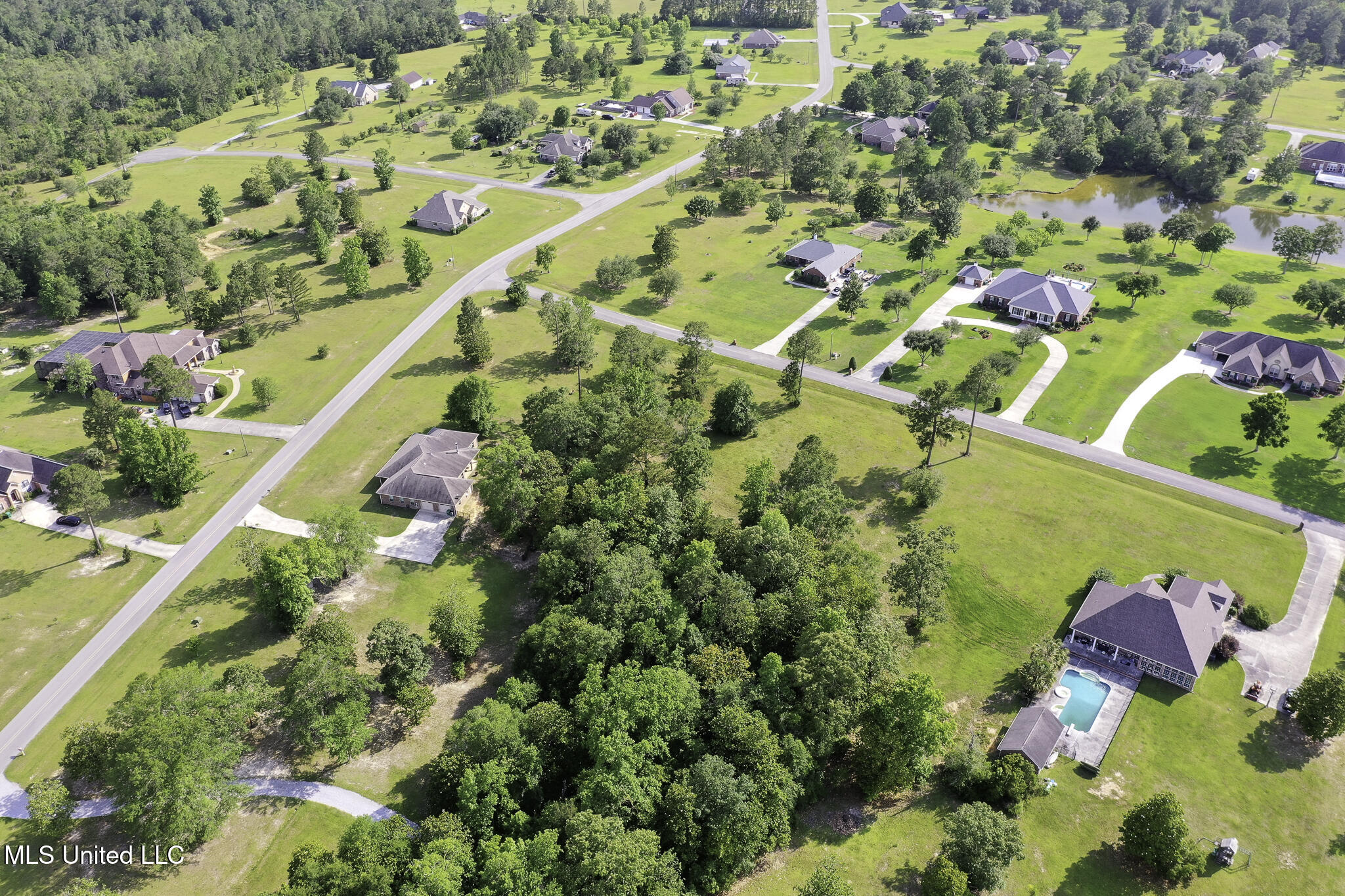 8185 Ridgewood Drive, Kiln, Mississippi image 32