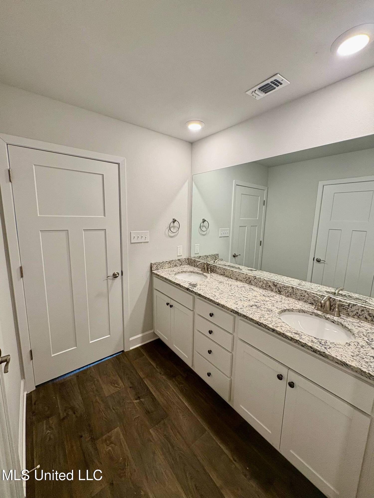 18042 Tiffany Renee Drive, Gulfport, Mississippi image 17
