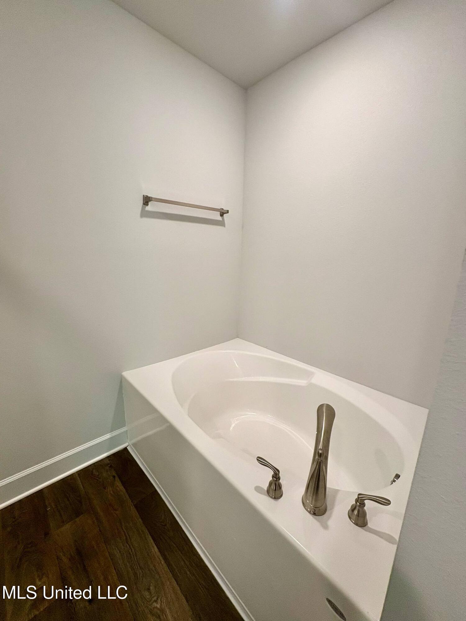 18042 Tiffany Renee Drive, Gulfport, Mississippi image 15