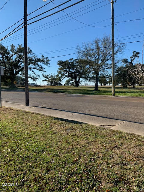 442 Howard Avenue, Biloxi, Mississippi image 2